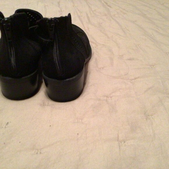 New Direction Black Suede Boot Size 6.5 - Picture 5 of 5
